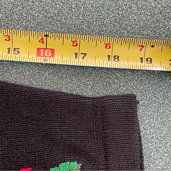 Vintage Victoria Jones Embroidered Poinsettia Embellished Christmas Sweater - Picture 4 of 13